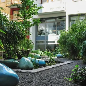 Urban Oasis With Free Parking Apartment