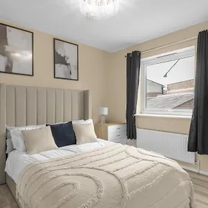 https://serviced-accomodation-for-families-or-corporate.brighton-hotels-england.com